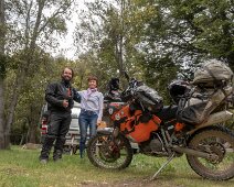 IMG_6546 23/11/2019 - Odd, motard norvégien, ne connaissait pas Hegde Petersen, un compatriote à lui qui a fait le tour du monde en moto en dix ans. Goodbye to Odd a...