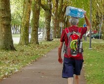 IMG_20180730_163850 30/07/2018 - Gilles l'africain qui ramène l'eau et les fruits à Jumbo. I was super impressed by Gilles' carrying powers - No bag? No problem what's a head...