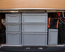 bacs_rako 11 bacs Rako pour rangements dans le coffre arrière https://www.manutan.fr/fr/maf/bacs-a-couvercle-rako-gris-600x400mm-14-a-53-l