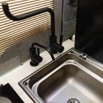 deuxieme robinet Deuxième robinet pour l'eau potable. Second tap for drinking water.